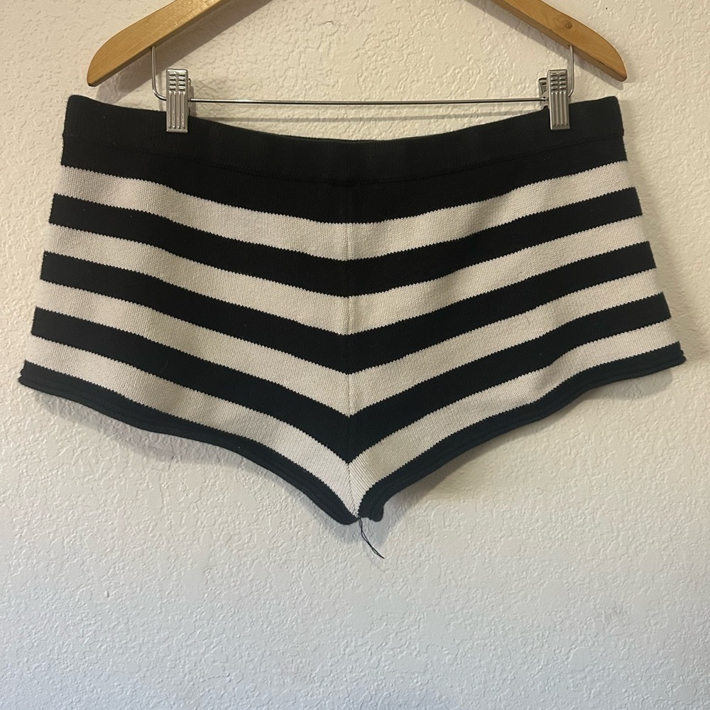 Free People Black and White Striped Hot micro Shorts- large - Picture 3 of 8